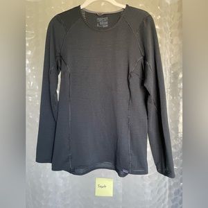 Patagonia Capilene Thermal Weight Base Layer Top Women's size Medium
